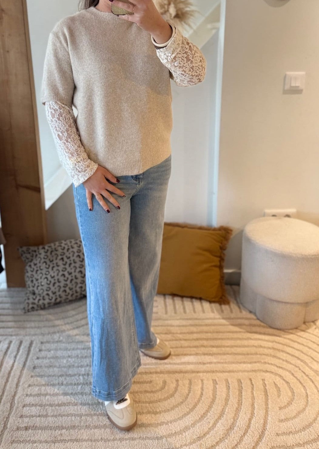 Image principale
Jean wide leg bleu clair femme à taille haute
Image portée
Jean wide leg bleu clair porté avec maille pour look tendance
Détail bas de jambe
Détail de la coupe large sur jean wide leg femme bleu clair