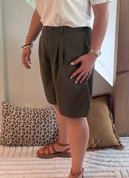 Short mi-long kaki