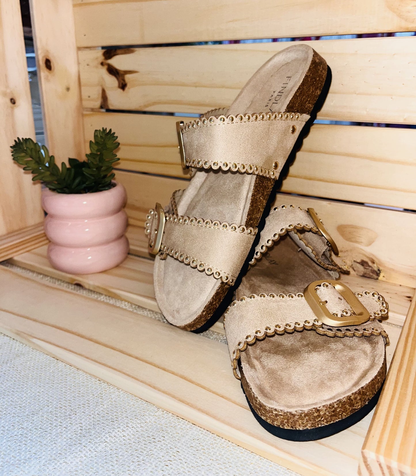 Sandales avec clous