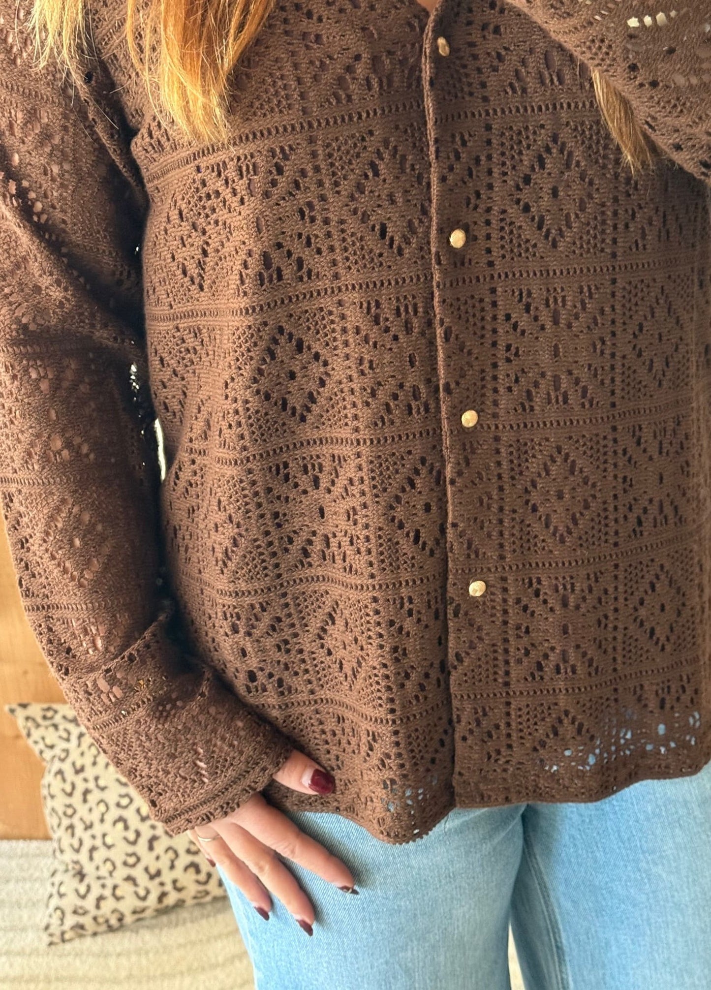 Image principale

Chemisier ajouré chocolat doublé femme grande taille du L au 4XL

Image portée

Chemisier chocolat ajouré avec doublure porté avec jean pour look chic grande taille

Détail matière

Détail de la matière ajourée doublée sur chemisier femme chocolat grande taille